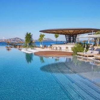 W Costa Navarino