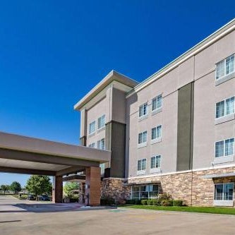 La Quinta Inn & Suites by Wyndham Tulsa - Catoosa Thumbnail