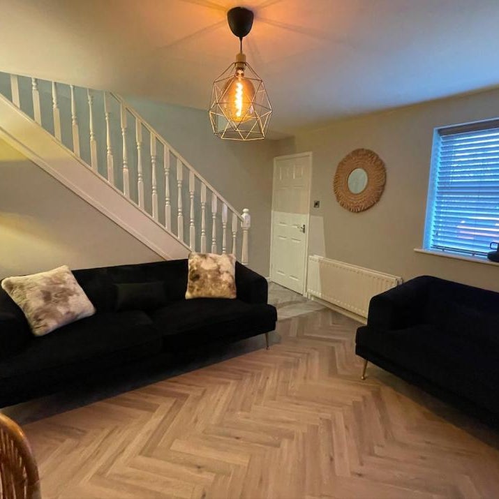 2 Bedroom Property with Free Parking close to Leeds City Centre Thumbnail