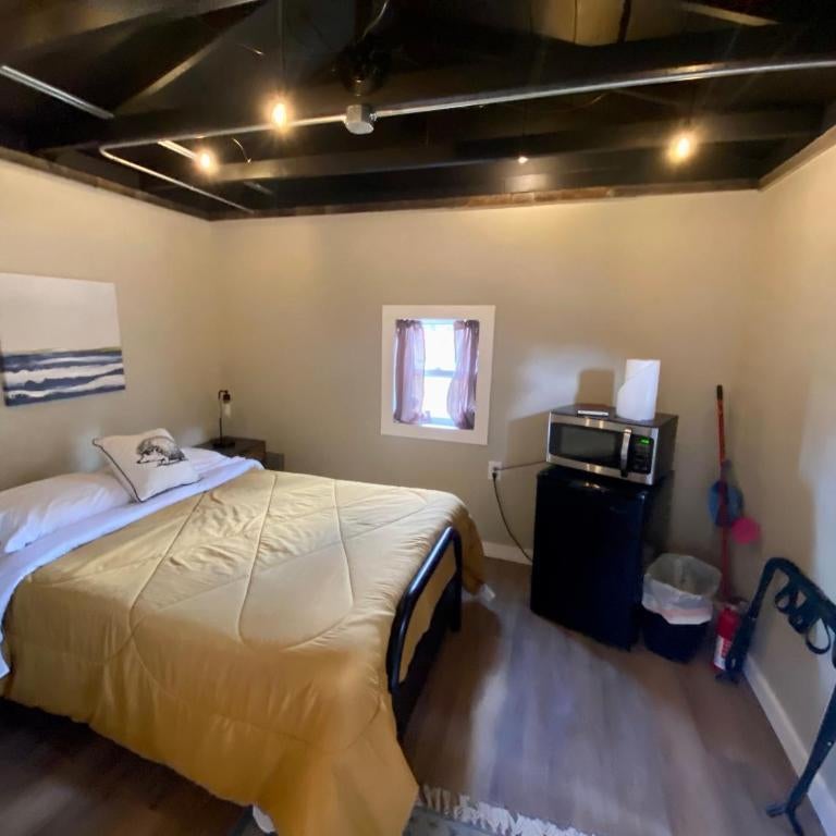 Cabin 7 at Horse Creek Resort Thumbnail