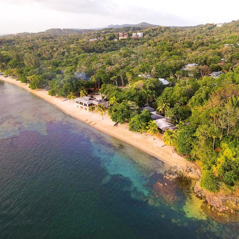 Luna Beach Luxury Boutique Beach Front Resort Thumbnail