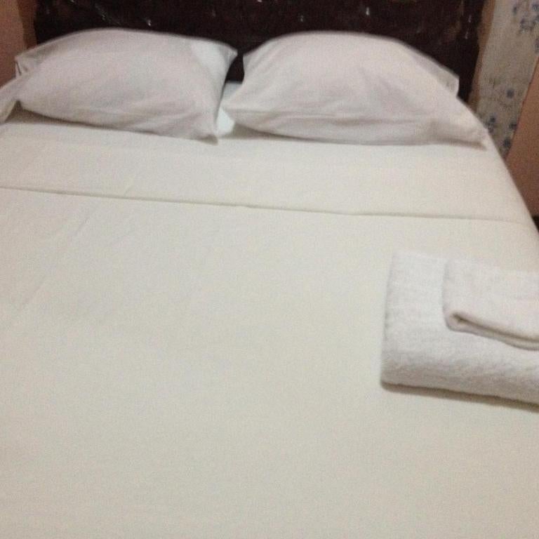 Kingston Airport bed and breakfast Thumbnail