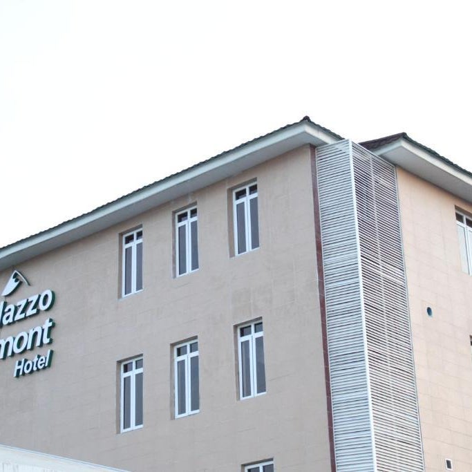 Palazzo Dumont Hotel Chevron Thumbnail