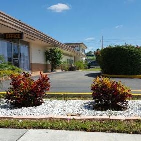 Parkway Inn