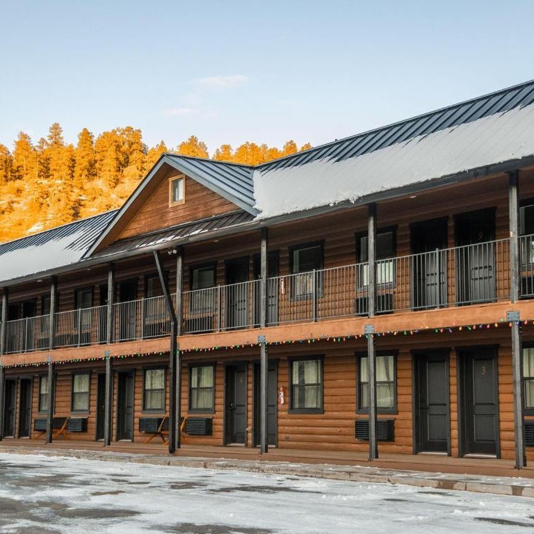 High Creek Lodge and Cabins Thumbnail