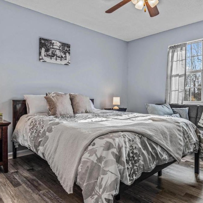 Woodstone Retreat right next to UGA golf course Thumbnail