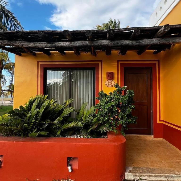 Hotel Manglares Cabaña Pelicano Thumbnail