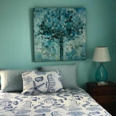Old Time Beach Front Cottage - The Beach is your Backyard! Pet Friendly cottage
