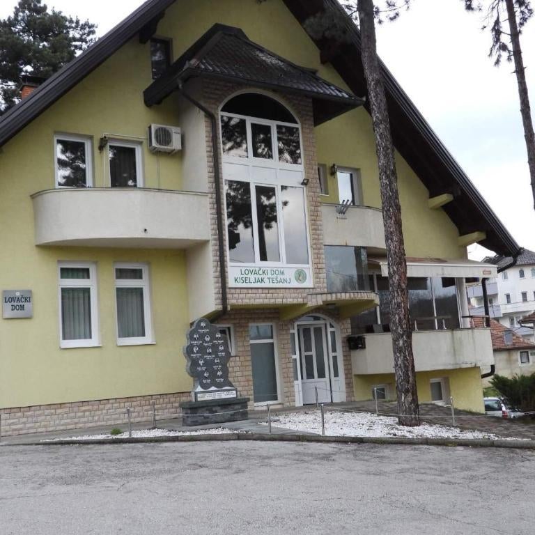 Restoran&Motel and apartmants Lovacka prica Thumbnail