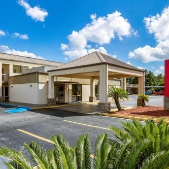 Red Roof Inn & Suites Statesboro - University