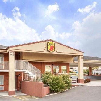 Super 8 by Wyndham Salina/Scenic Hills Area Thumbnail
