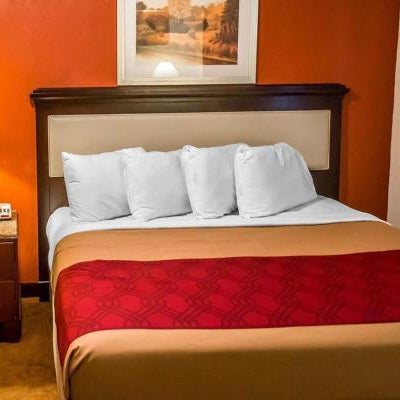 Economy Inn & Suites Thumbnail