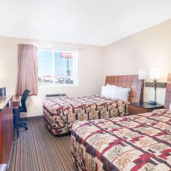 Knights Inn And Suites - Grand Forks Thumbnail