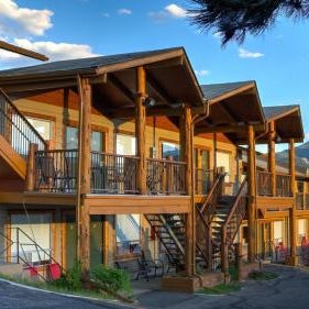 Hotel Estes Thumbnail