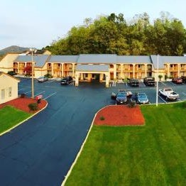 Super 8 by Wyndham Chiswell/Max Meadows Area Thumbnail