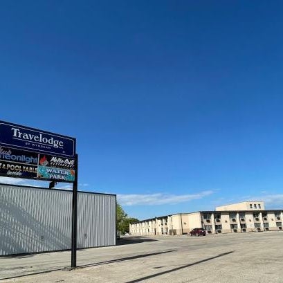 Travelodge by Wyndham Winnipeg Airport Thumbnail