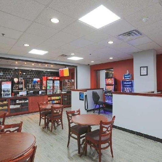 Days Inn by Wyndham Calumet Park Thumbnail