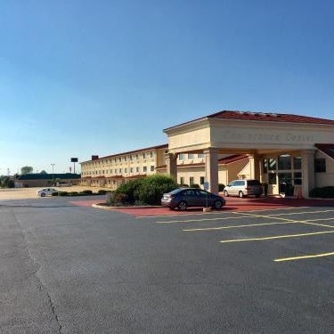 Comfort Inn & Suites at I-74 and 155 Thumbnail