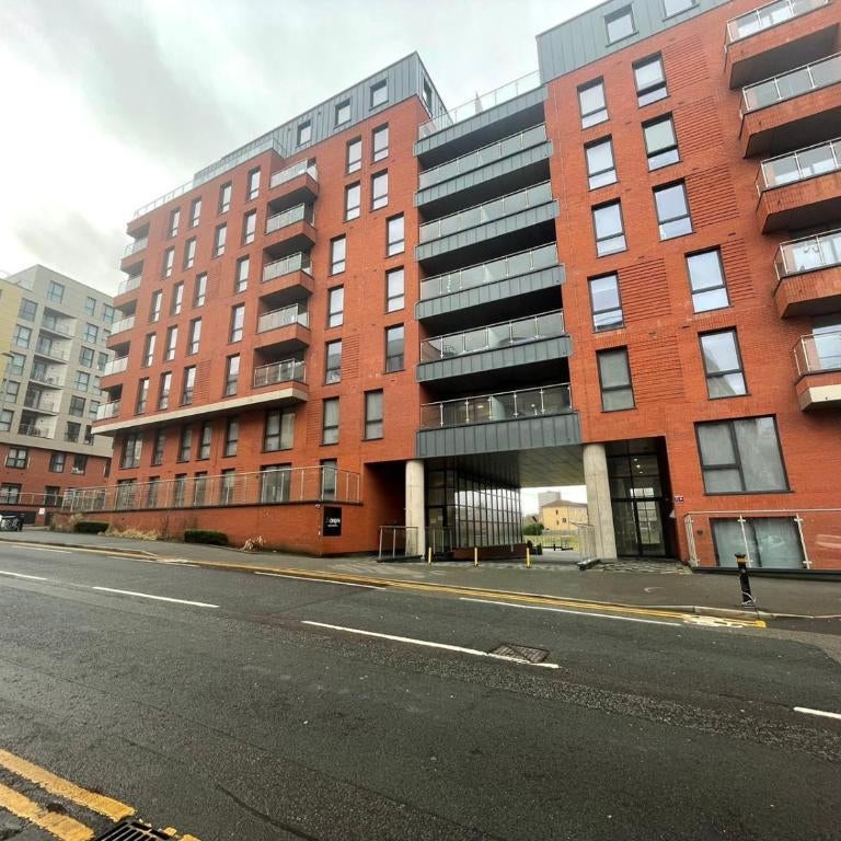 Adelphi Wharf Apartments by Beehosting