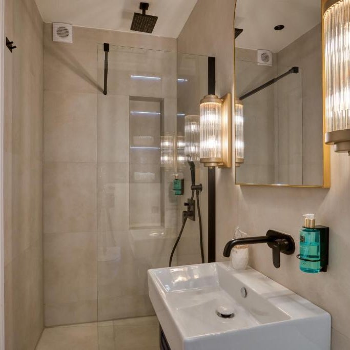 Hive Luxury Suites by MN Property