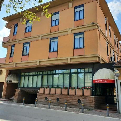HOTEL PERLA