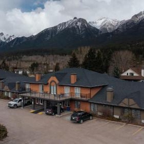 Northwinds Hotel Canmore Thumbnail