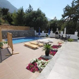 Crown Salamis Hotel