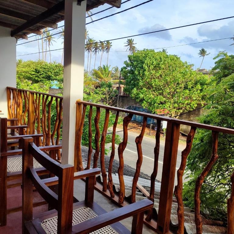 Summer House - Surf INN Thumbnail