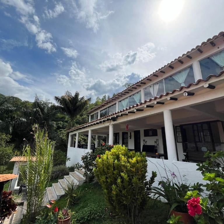 Palmeras del Mirador - Hotel Boutique Campestre en La Vega a 1h de Bogotá