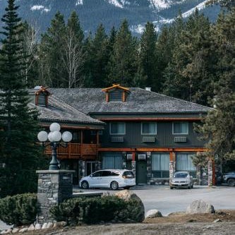 Mountaineer Lodge