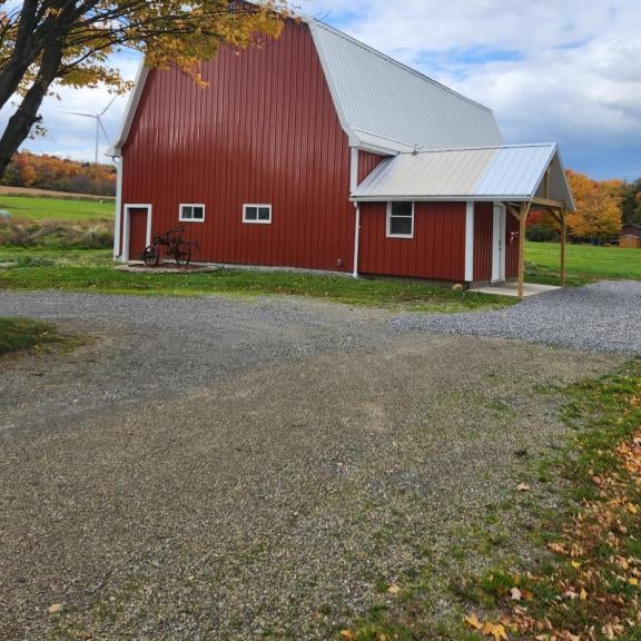 The Stable at Windmill Ridge Farm Thumbnail