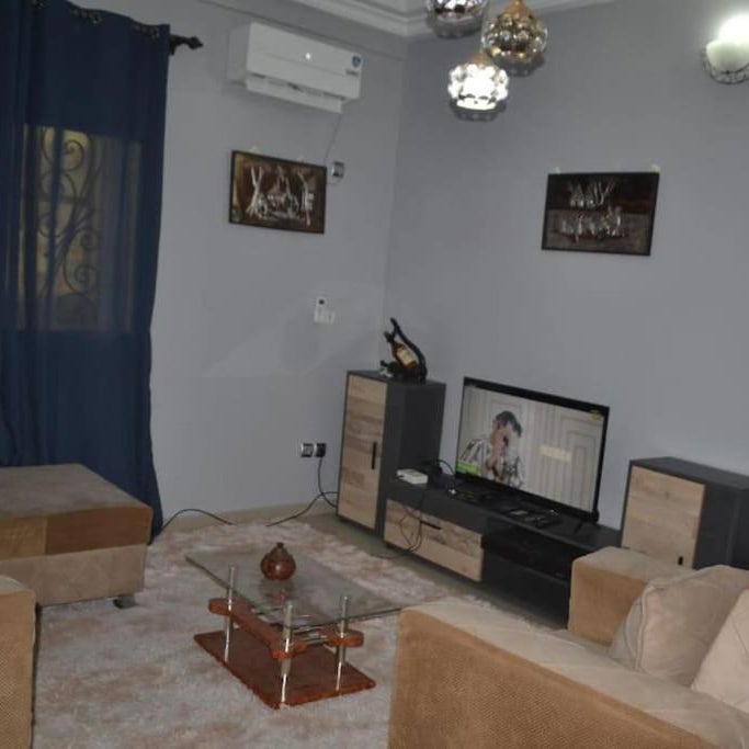 EG Studio-Carrefour ISTAMA-Sable Bonamoussadi, 0m from Road, cash or PayPal only Thumbnail