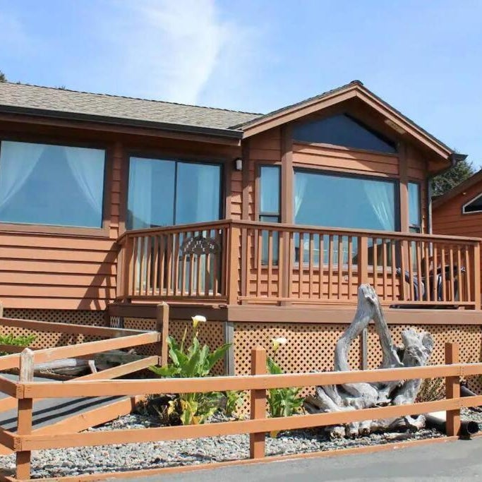 Sand Castle - Ocean Cabin 25 W Private Jacuzzi Thumbnail