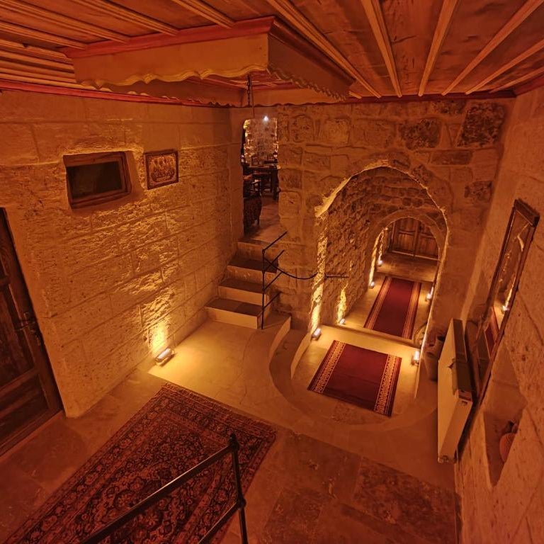 Euphoria Cave House