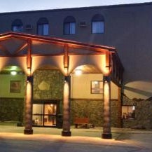 Blackstone Lodge and Suites Thumbnail