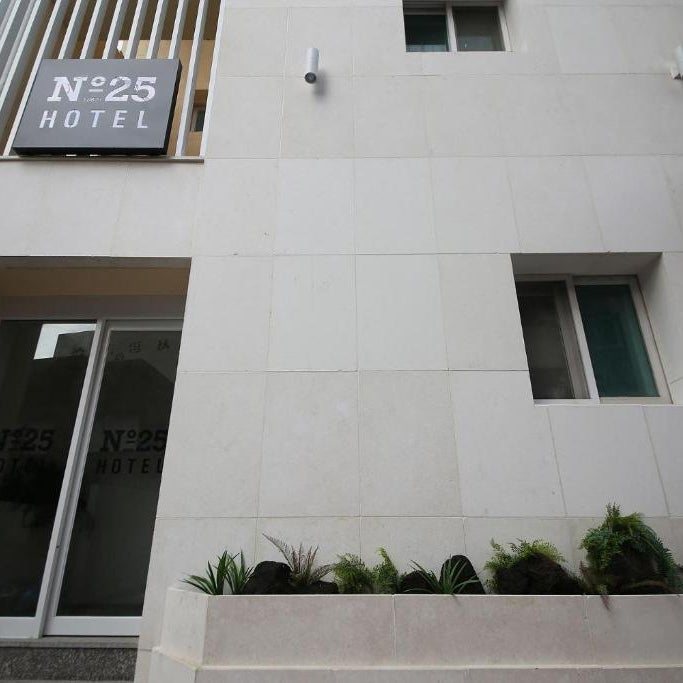 Number 25 Hotel