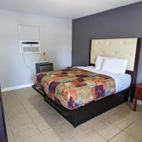TOCCOA MOTEL Thumbnail