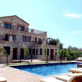 Limni Resort Thumbnail