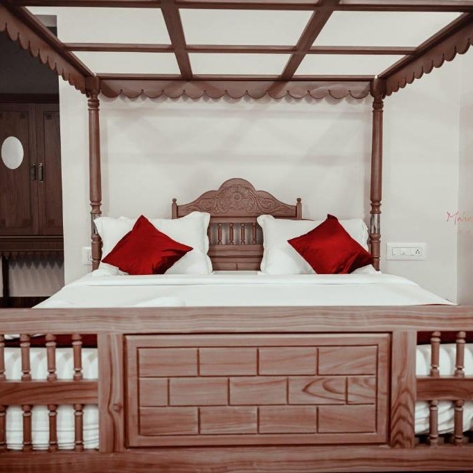 ATHIRAPPILLY SREENILAYAM HERITAGE RESORT 