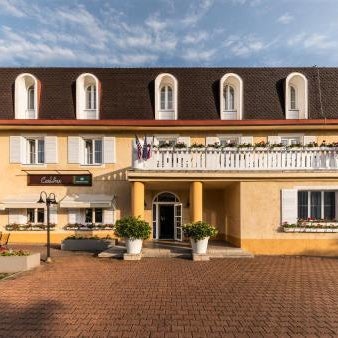 Prague Hotel Carl Inn Restaurant & Parking Thumbnail