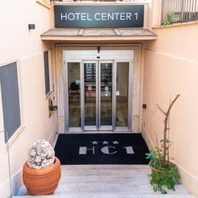 Hotel Center 1 Thumbnail