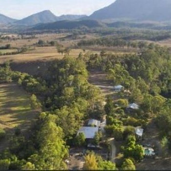Barney Creek Vineyard Cottages