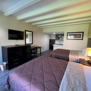 James River Inn & Suites Thumbnail