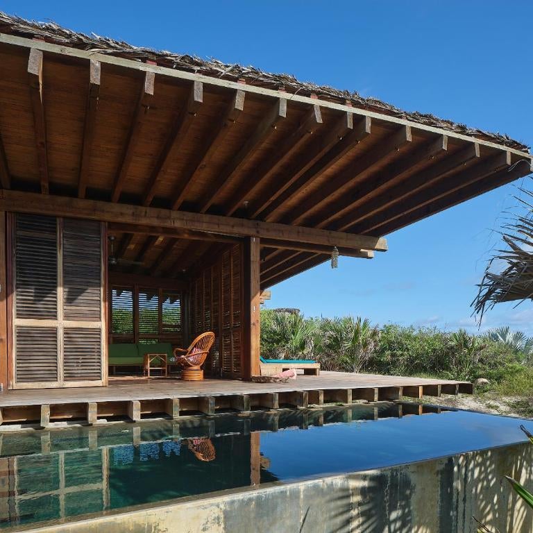 Punta Pajaros Hotel