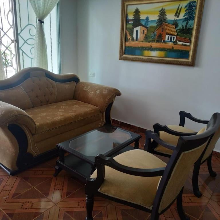 Habitación Amplia cerca al Éxito de la Cra 27 Thumbnail