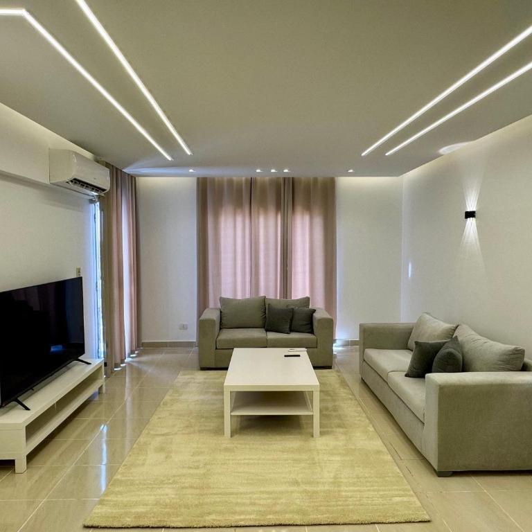 Luxurious 2 Bedrooms In Rehab City Thumbnail