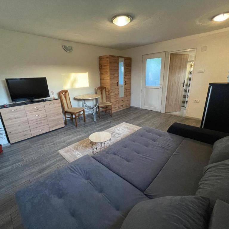 Fly & Stay Apartments