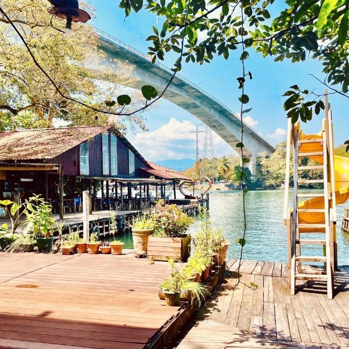 HOTEL BACKPACKERS RIO DULCE Thumbnail