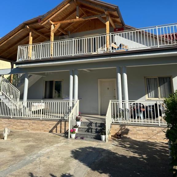 2Bedroom Apartment,free parking 06 Thumbnail