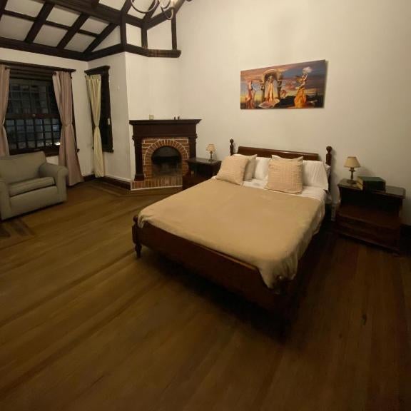 Habitaciones privadas Casona Patrimonio Pocitos Thumbnail